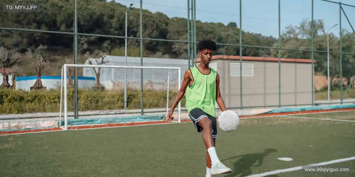 实时比分，互动弹幕，直播乐趣无穷！📱🎉